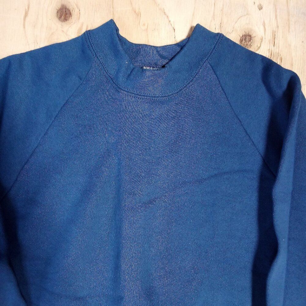 Vintage Fruit Of The Loom Blank Crewneck Sweatshirt Blue